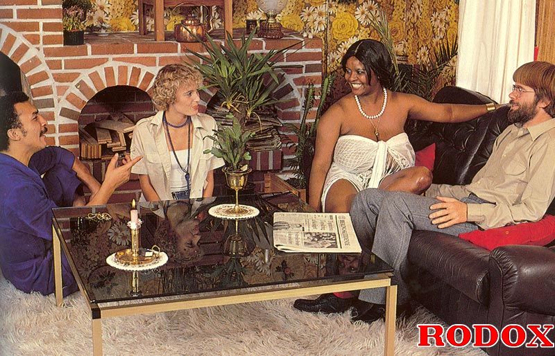Retro Interracial Foursome - 70s porn. Interracial hardcore swinger four - XXX Dessert ...