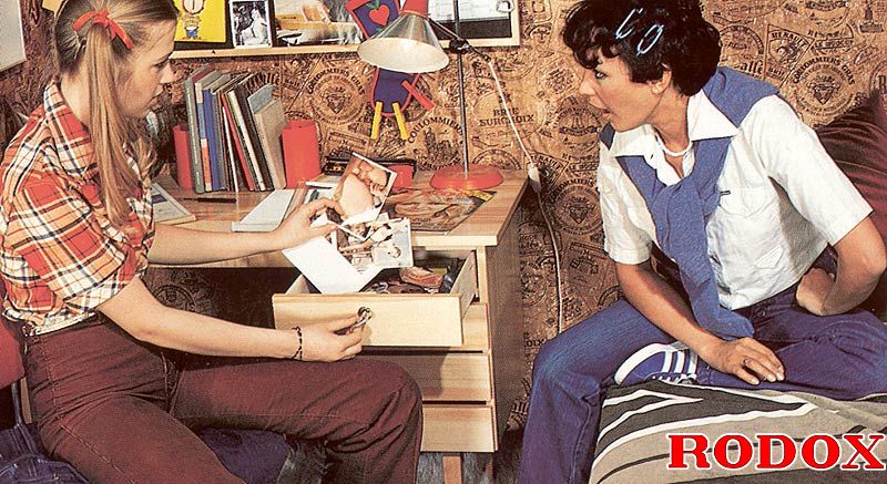 Retro xxx. Hairy seventies schoolgirls enjo - XXX Dessert - Picture 3