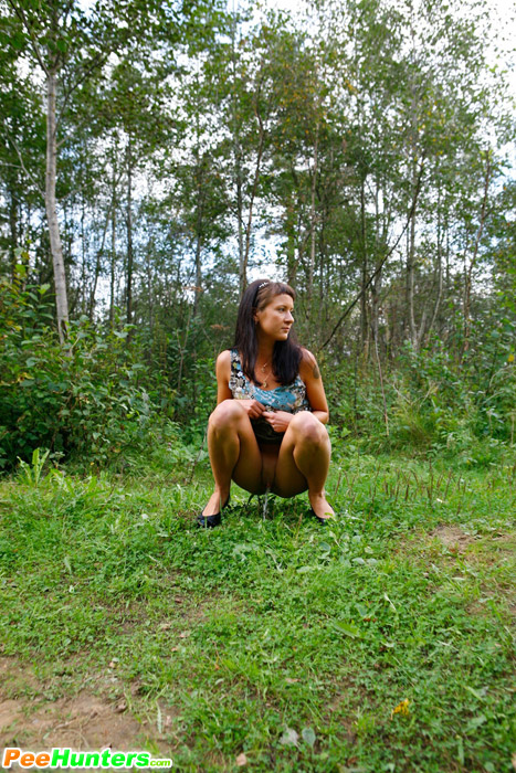 Peeing porn. Cute babe plays watersports on - XXX Dessert - Picture 8