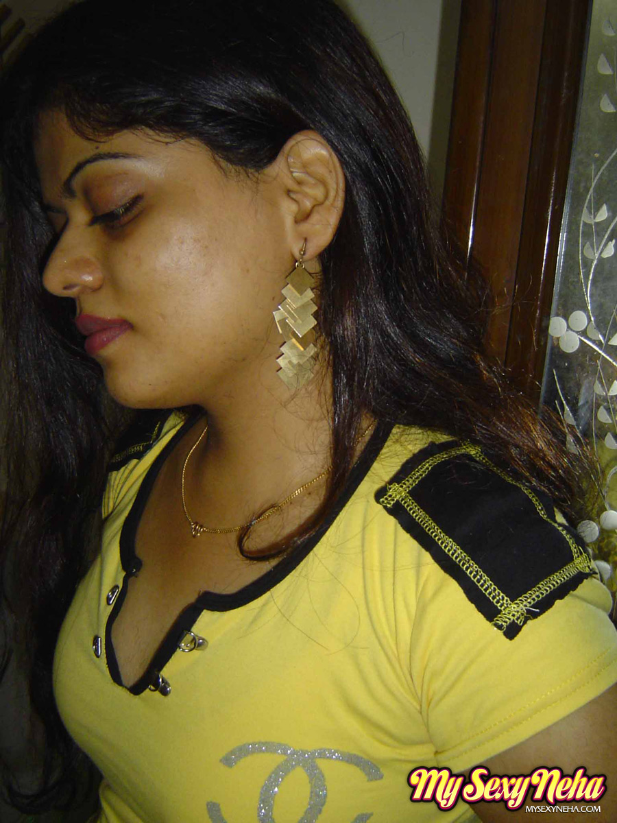 Indian Sexy Girls Neha In Her Favorite Yel Xxx Dessert Picture 3