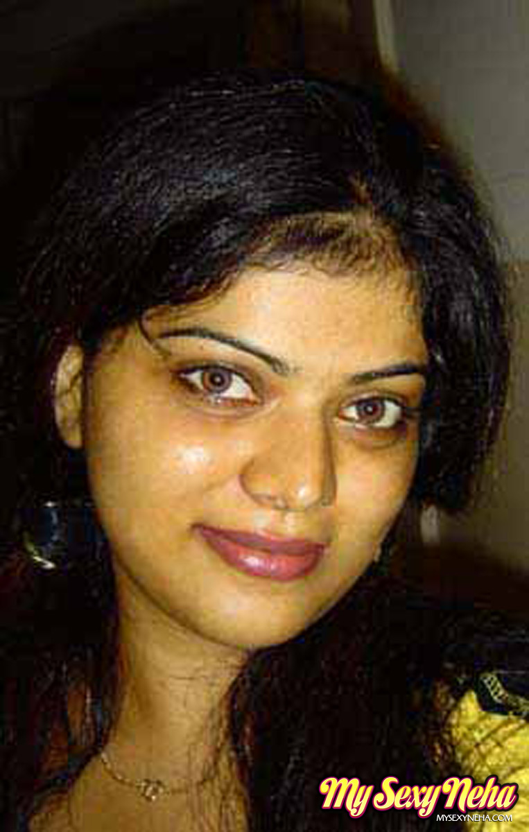 Indian sexy girls. Neha in her favorite yel - XXX Dessert - Picture 4