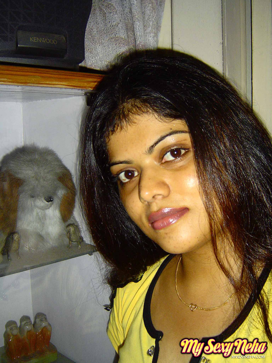 Indian sexy girls. Neha in her favorite yel - XXX Dessert - Picture 6
