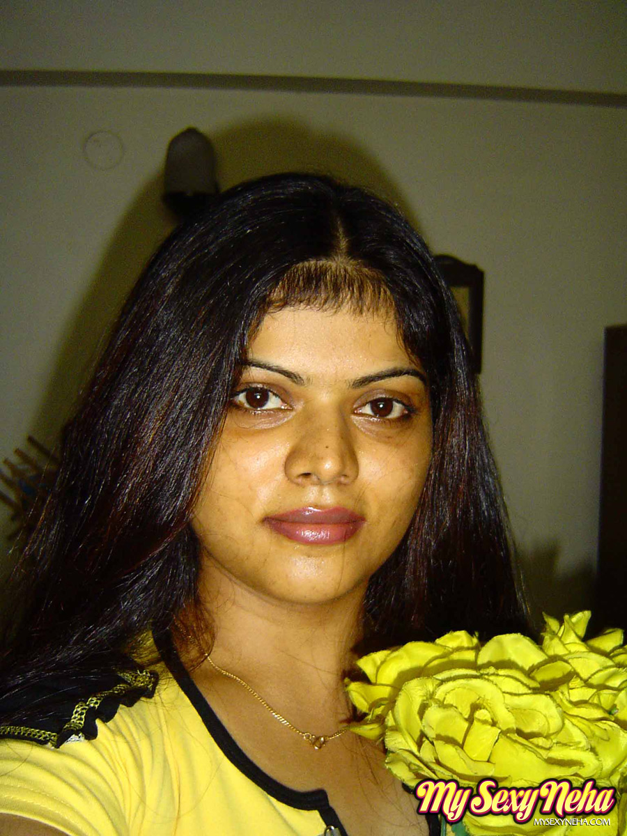 Indian sexy girls. Neha in her favorite yel - XXX Dessert - Picture 10
