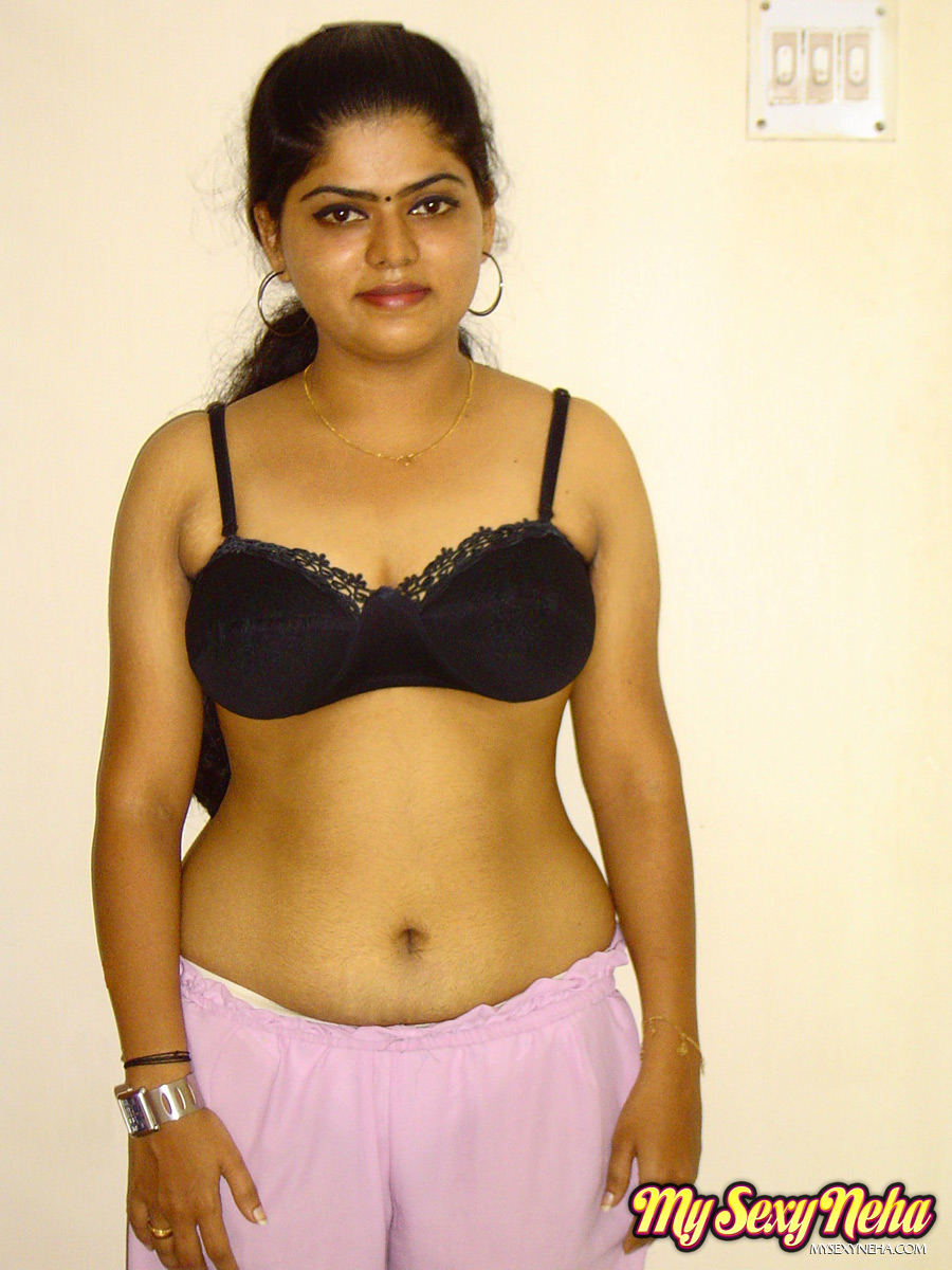 India girls. Neha getting her clothes off i - XXX Dessert - Picture 10