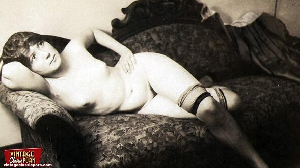 80s porn. Some naked fourties wifes showing - XXX Dessert - Picture 3