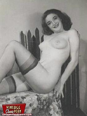 80s porn. Some naked fourties wifes showing - XXX Dessert - Picture 7