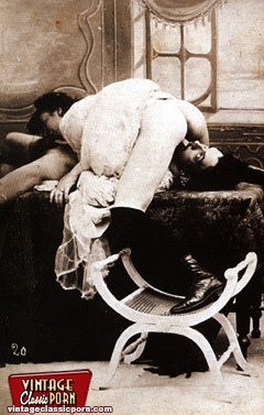 Nude girl on retro pics. - XXX Dessert - Picture 9