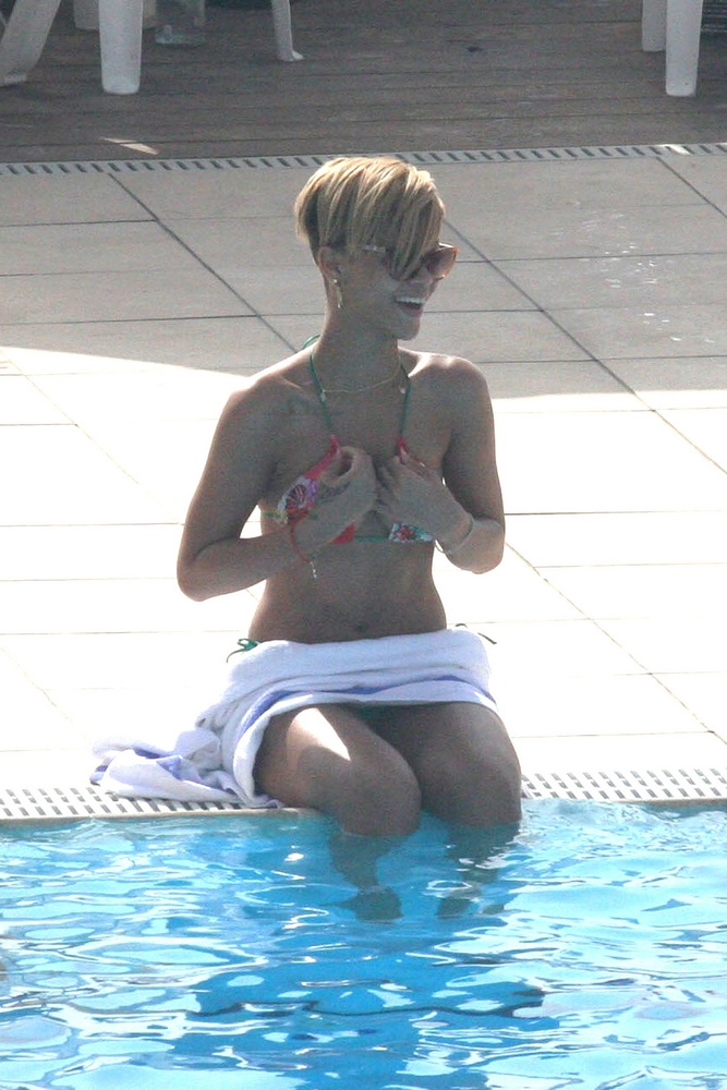 Nude celeb porn. Beautiful slim and slender - XXX Dessert - Picture 6