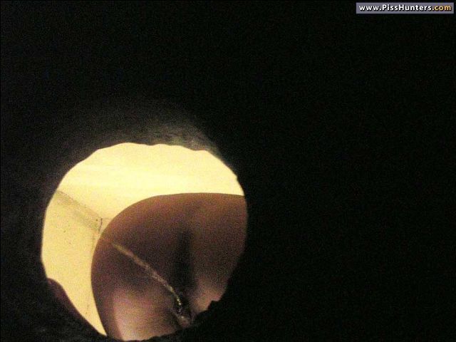 Pee pee girls. Hairless peeing slit and fir - XXX Dessert - Picture 3