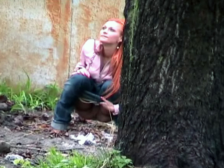 Female pee. Hot girl with red hair filmed o - XXX Dessert - Picture 7
