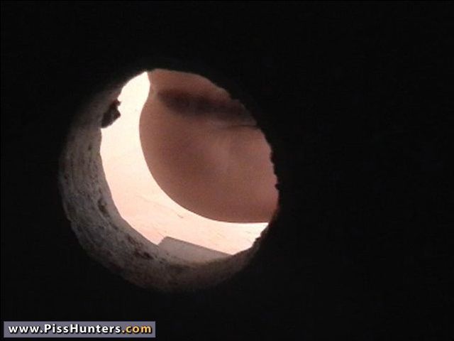 Peeing outside. Young chick peeing in a ces - XXX Dessert - Picture 4