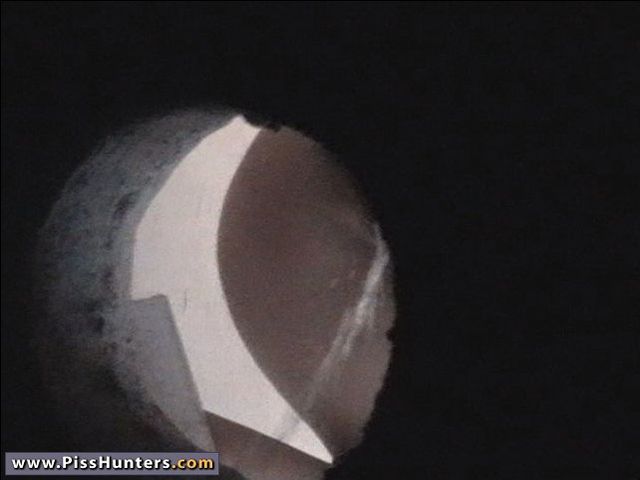 Peeing outside. Young chick peeing in a ces - XXX Dessert - Picture 13