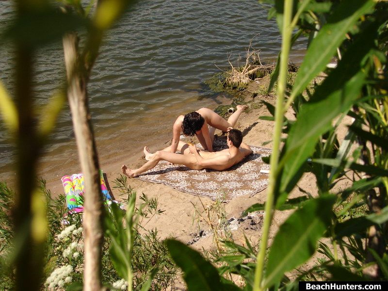 Spy sex. Excited pussycat rides her boyfrie - XXX Dessert - Picture 2