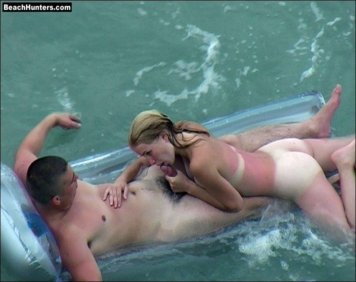 Hidden cam spy. Young chick sucks off her b - XXX Dessert - Picture 9