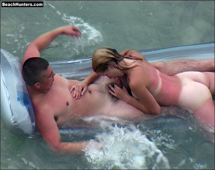 Hidden cam spy. Young chick sucks off her b - XXX Dessert - Picture 12