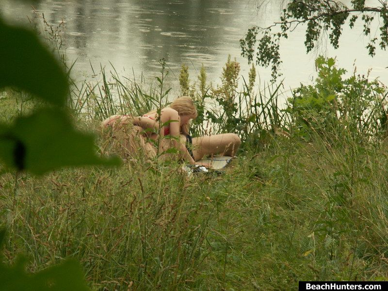 Spycam sex. Frisky chick chocking down cock - XXX Dessert - Picture 3