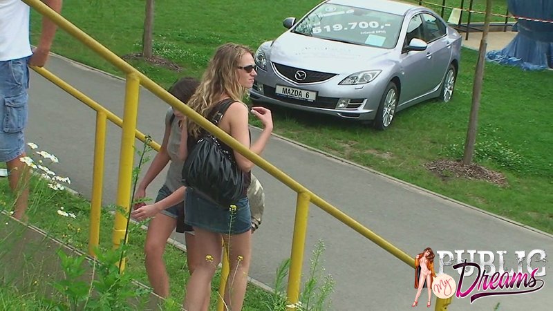 Public sex. Girl showing off her shaved and - XXX Dessert - Picture 1