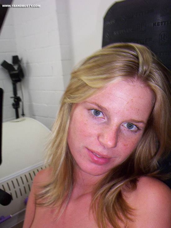 Big boobies porn. Hot teen showing off her  - XXX Dessert - Picture 15
