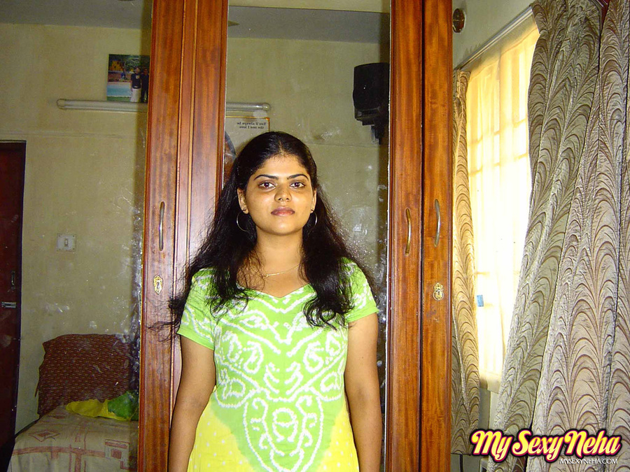 India porn star. Neha in green and yellow I - XXX Dessert - Picture 2
