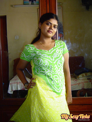India porn star. Neha in green and yello - XXX Dessert - Picture 6