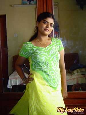 India porn star. Neha in green and yello - Picture 6