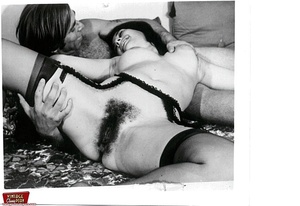 Vintage pornography. Bushy sixties ladie - XXX Dessert - Picture 11