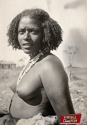 Vintage xxx. Several nude African ladies - Picture 3