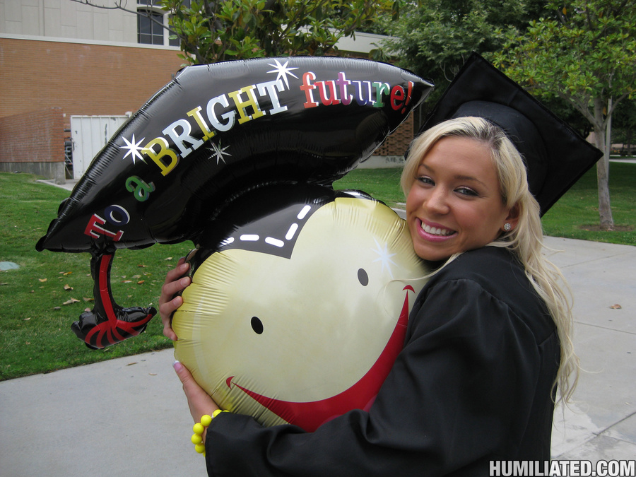 Teen girls sex. Kacey graduates High School - XXX Dessert - Picture 1