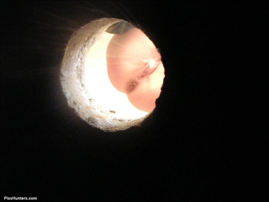 Peeing girl. Meaty peeing pussy shot throug - XXX Dessert - Picture 3