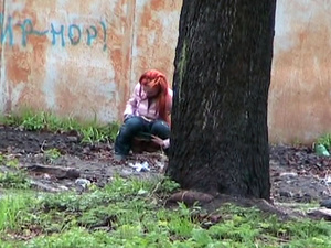 Female pee. Hot girl with red hair filme - XXX Dessert - Picture 9