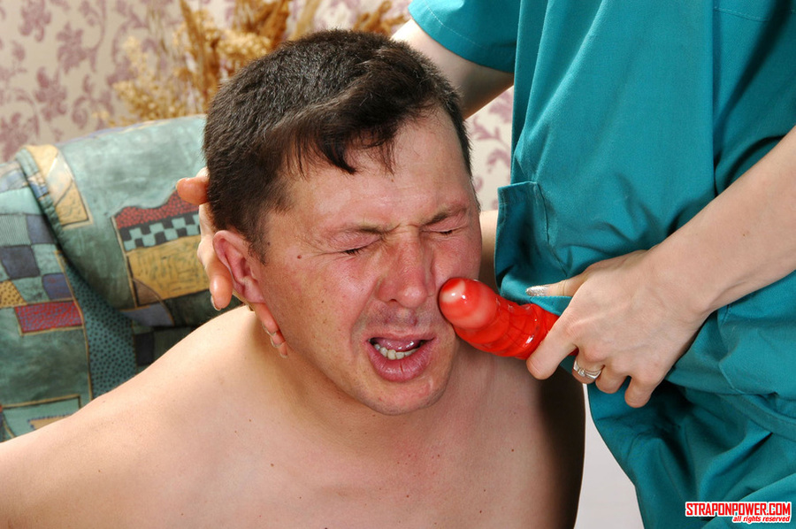 Strapon sex. Strap-on armed chick hooking h - XXX Dessert - Picture 4