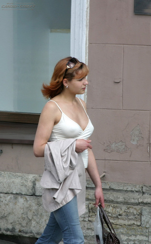 Voyeur wife. Candid Street. - Picture 6